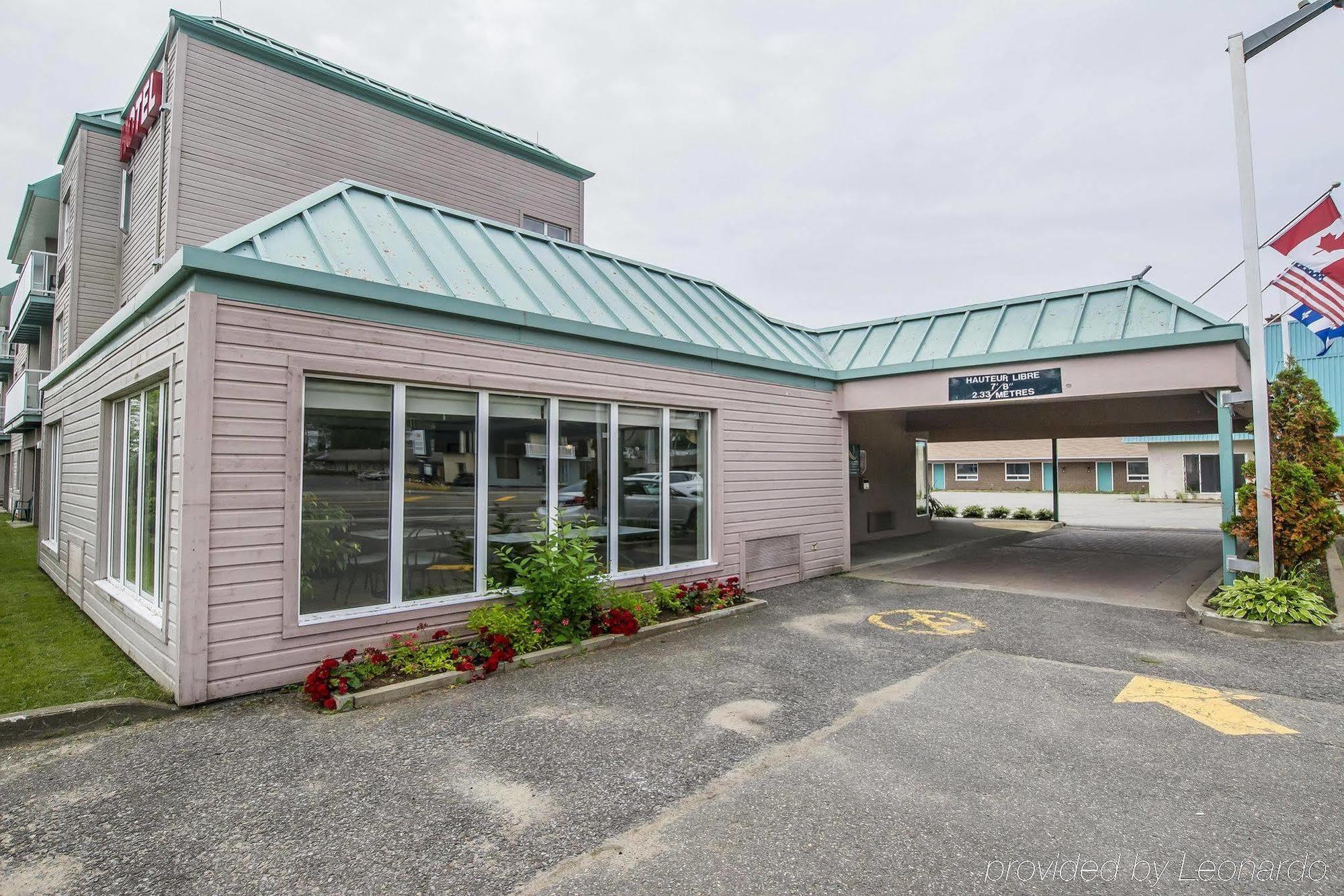 Syracuse Inn And Suites Exterior foto